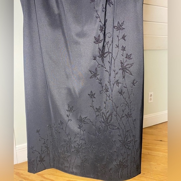 Sleeveless Sheath Black Dress With Seed Bead Details CDC Petites Size 12 - Picture 2 of 7